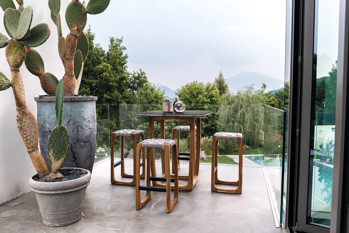 Уличные столы Gallery 6